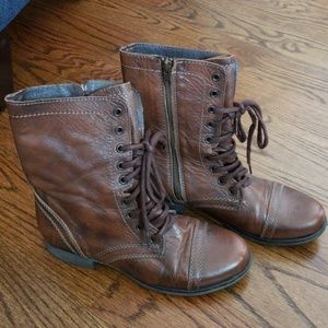 Steve Madden- leather boots